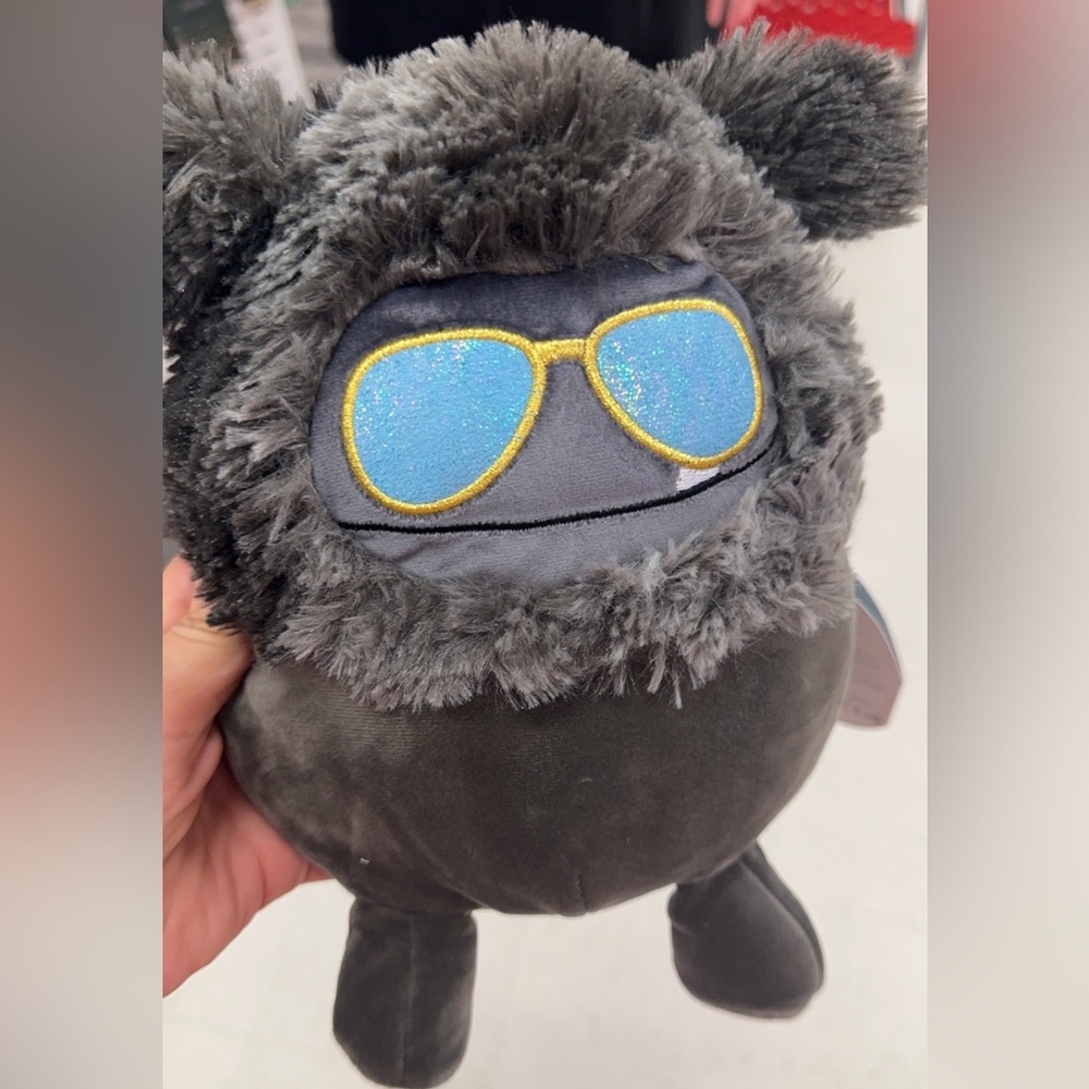 Wallis 8 inch ultra rare squishmallow for sale